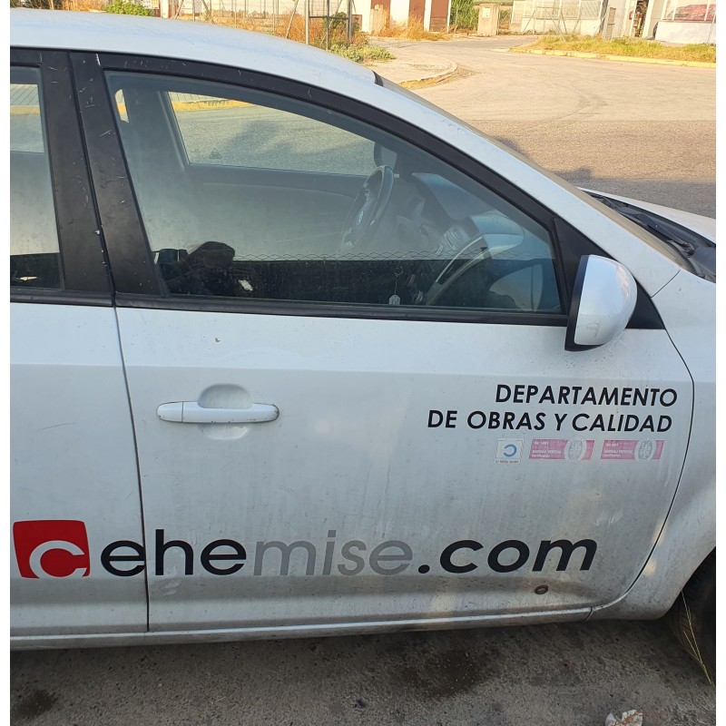 Recambio de puerta delantera derecha para kia cee´d 1.6 crdi cat referencia OEM IAM   