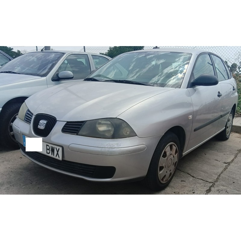 seat ibiza (6l1) del año 2002