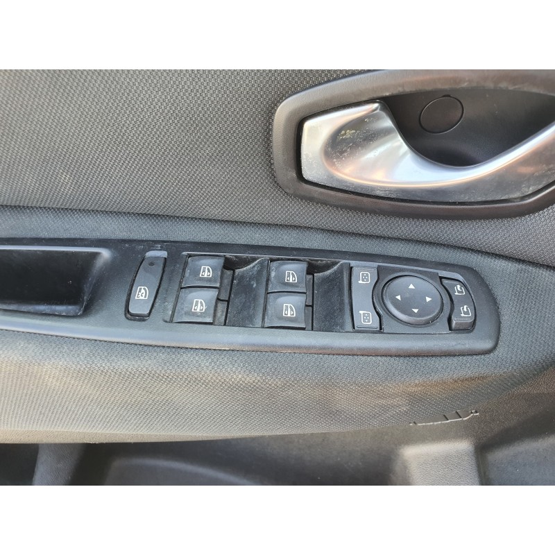 Recambio de mando elevalunas delantero izquierdo para renault scenic iii 1.5 dci diesel fap referencia OEM IAM   