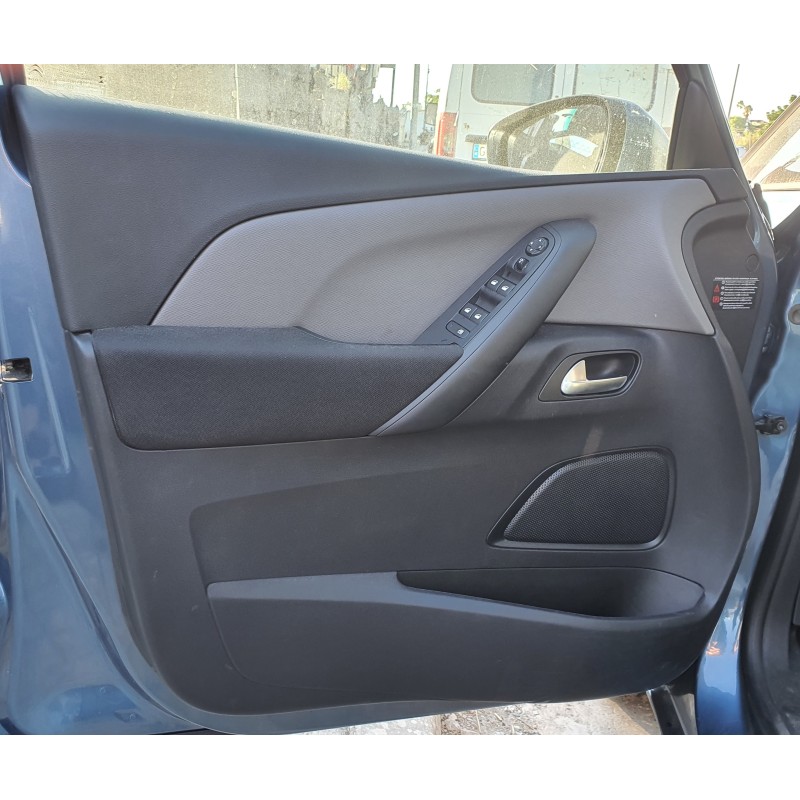 Recambio de guarnecido puerta delantera izquierda para citroen c4 picasso live edition referencia OEM IAM   