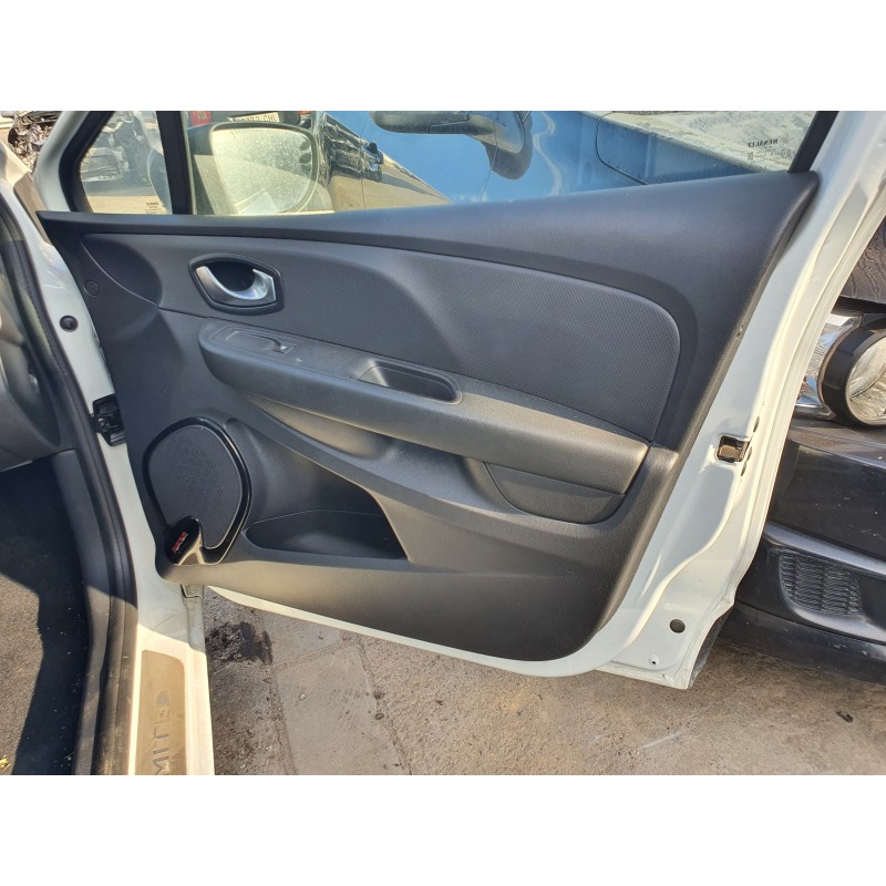 Recambio de guarnecido puerta delantera derecha para renault clio iv grandtour business referencia OEM IAM   