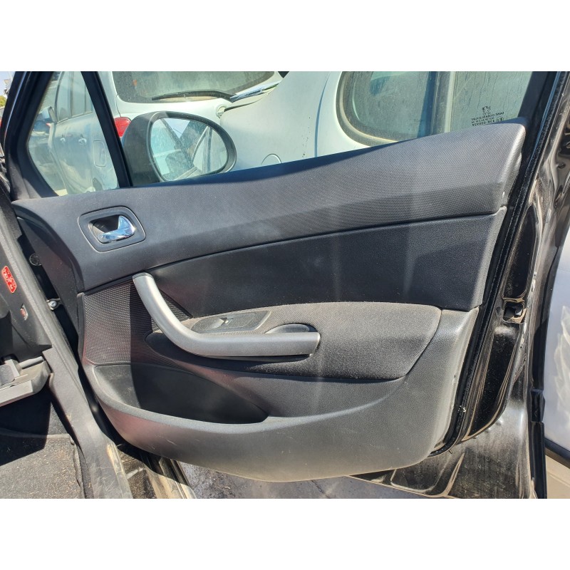 Recambio de guarnecido puerta delantera derecha para peugeot 308 confort referencia OEM IAM   