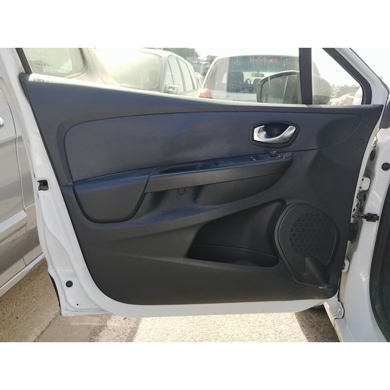 Recambio de guarnecido puerta delantera izquierda para renault clio iv authentique referencia OEM IAM   