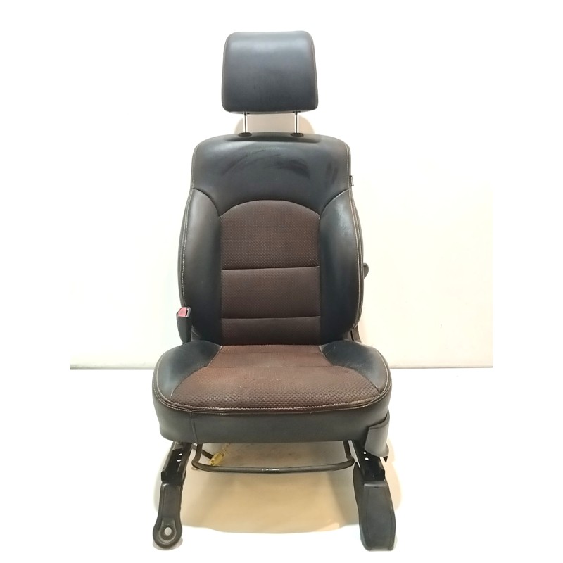 Recambio de asiento delantero izquierdo para ssangyong korando 2.0 td cat referencia OEM IAM   