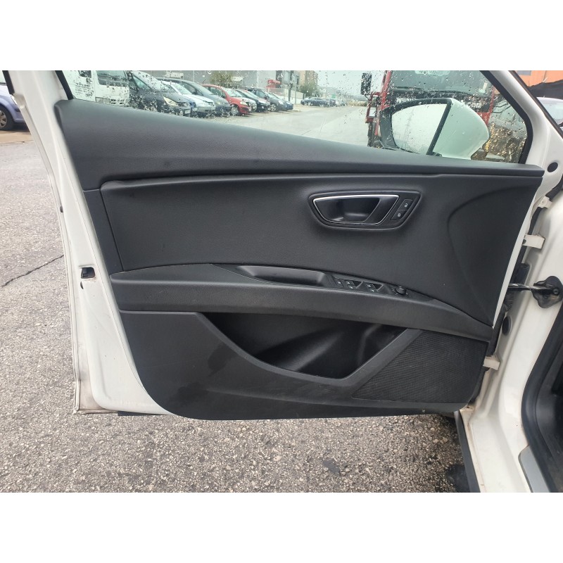 Recambio de guarnecido puerta delantera izquierda para seat leon st (5f8) x-perience 4drive referencia OEM IAM   