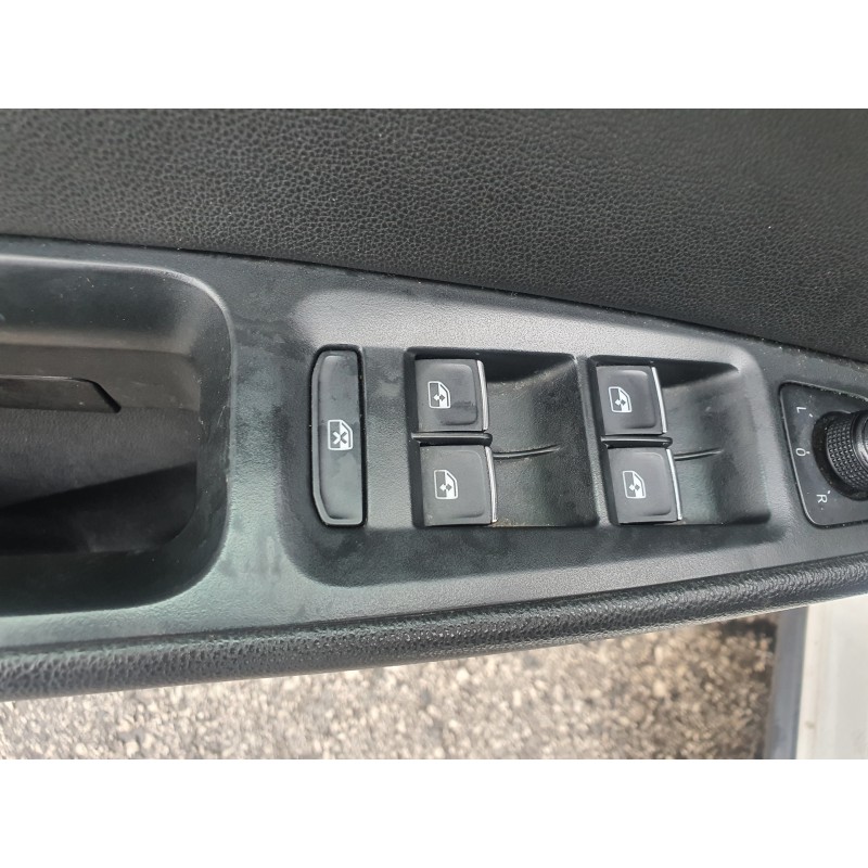 Recambio de mando elevalunas delantero izquierdo para seat leon st (5f8) x-perience 4drive referencia OEM IAM   