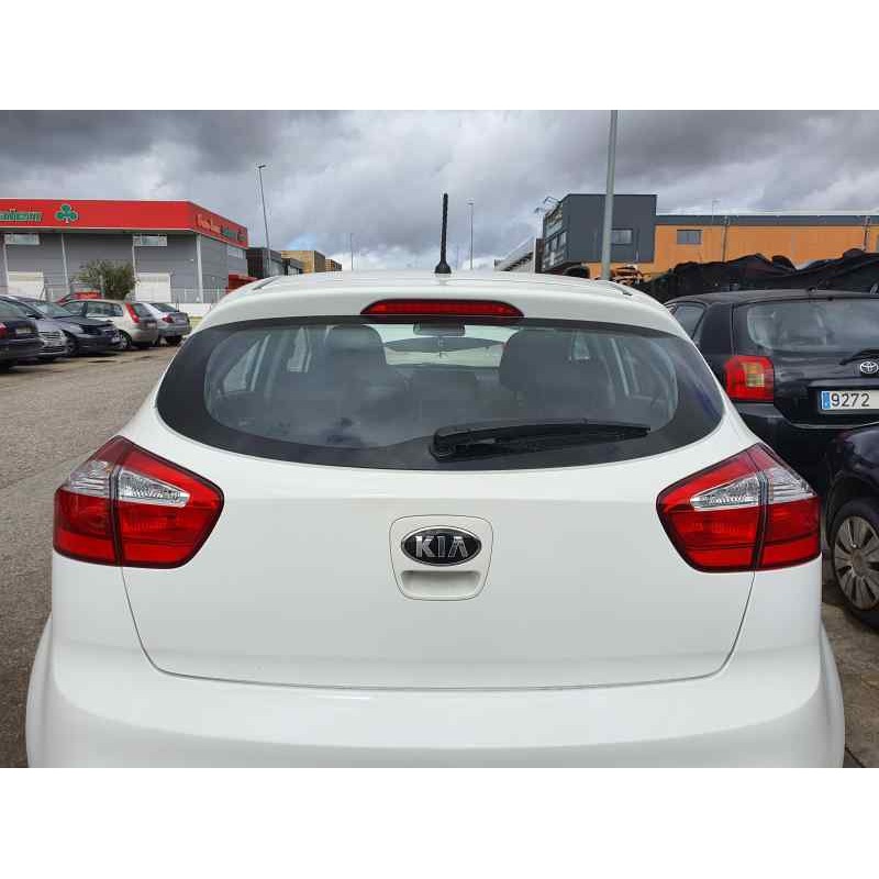 Recambio de porton trasero para kia rio iii 1.2 cvvt 84 cv referencia OEM IAM   