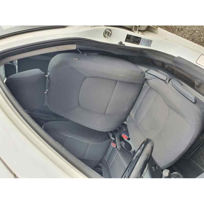 Recambio de asiento delantero izquierdo para kia rio iii 1.2 cvvt 84 cv referencia OEM IAM   