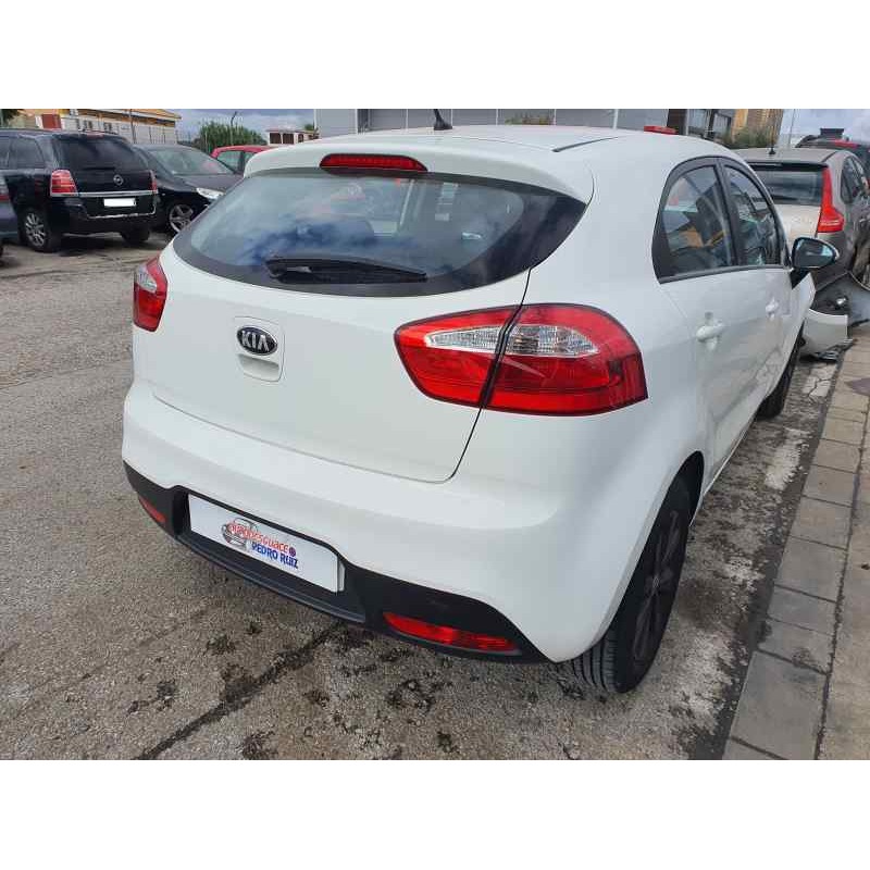 Recambio de cerradura puerta trasera derecha para kia rio iii 1.2 cvvt 84 cv referencia OEM IAM   