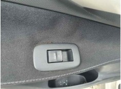 Recambio de mando elevalunas trasero izquierdo para toyota auris 1.4 d-4d 90 cv referencia OEM IAM   