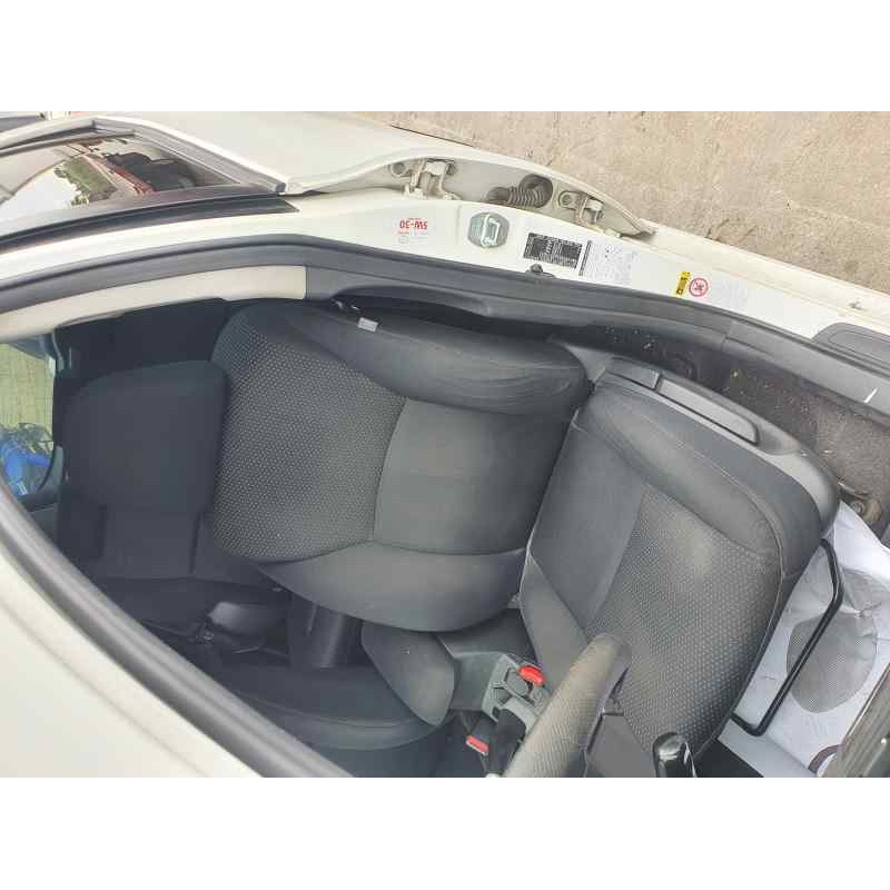 Recambio de asiento delantero izquierdo para toyota auris 1.4 d-4d 90 cv referencia OEM IAM   