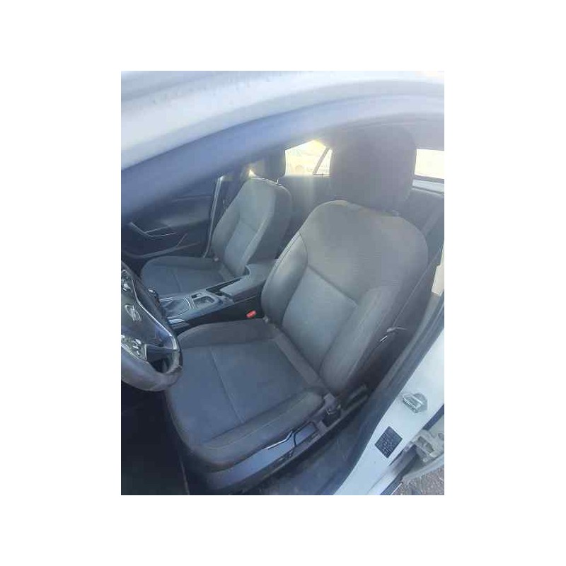 Recambio de asiento delantero izquierdo para opel insignia berlina 2.0 cdti 140 cv referencia OEM IAM   