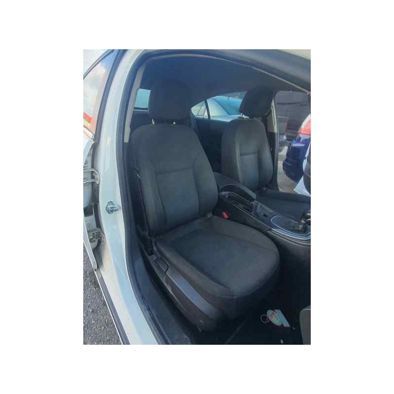 Recambio de asiento delantero derecho para opel insignia berlina 2.0 cdti 140 cv referencia OEM IAM   