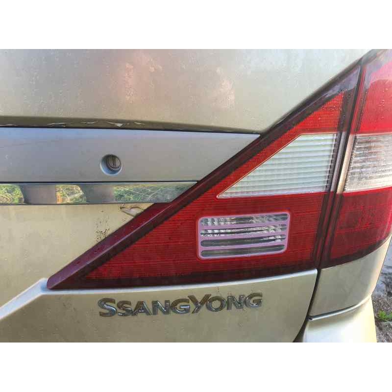 Recambio de piloto trasero derecho interior para ssangyong rodius 2.7 xdi af2l referencia OEM IAM   