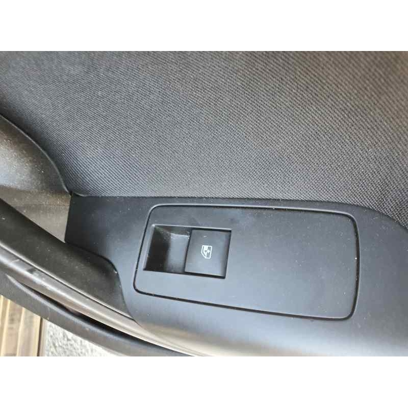 Recambio de mando elevalunas trasero derecho para opel insignia berlina 2.0 cdti 110 cv referencia OEM IAM   