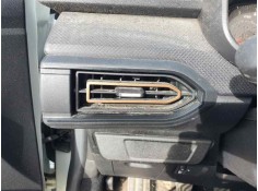 Recambio de rejilla aireadora para dacia sandero iii 1.0 tce referencia OEM IAM   