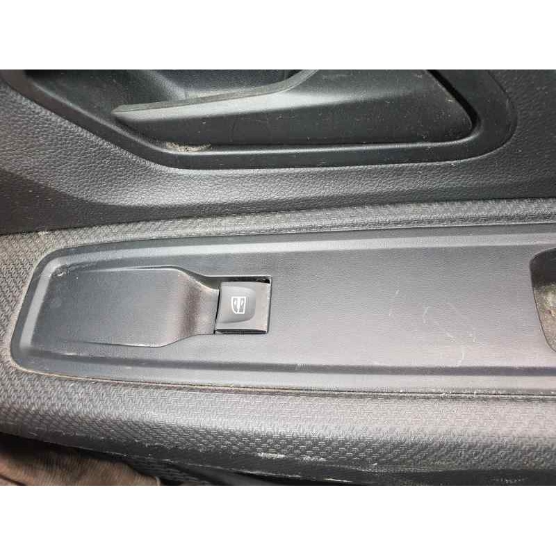 Recambio de mando elevalunas delantero derecho para dacia sandero iii 1.0 tce referencia OEM IAM   