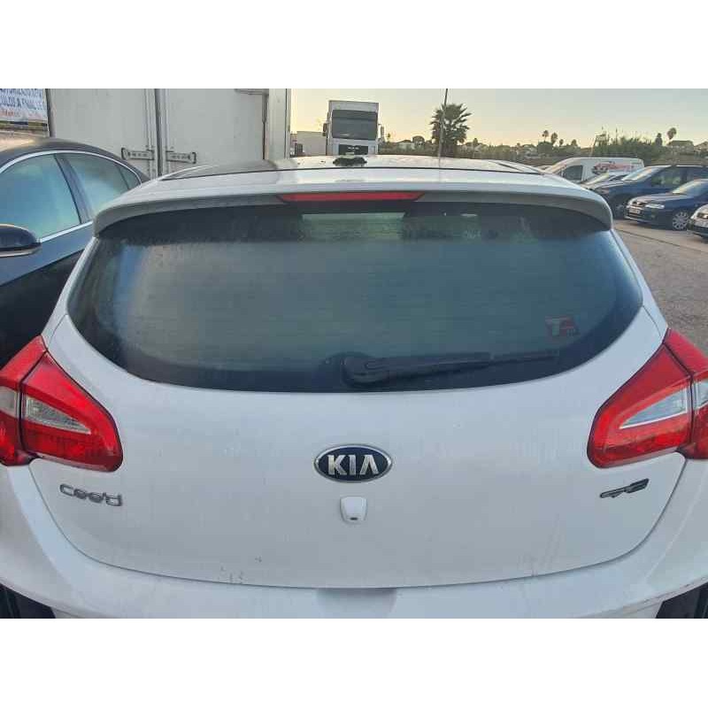 Recambio de porton trasero para kia cee´d 1.6 crdi 136 cv referencia OEM IAM   