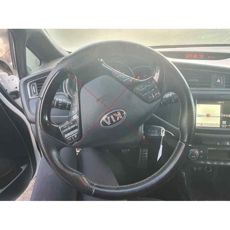 Recambio de volante sin airbag para kia cee´d 1.6 crdi 136 cv referencia OEM IAM   