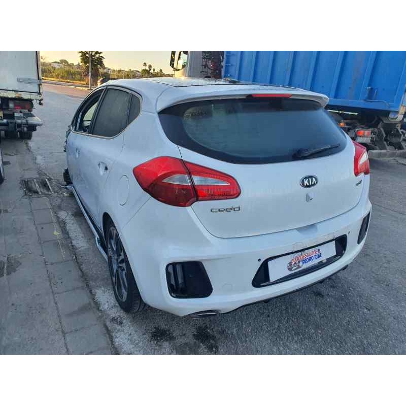 Recambio de cerradura puerta trasera izquierda para kia cee´d 1.6 crdi 136 cv referencia OEM IAM   