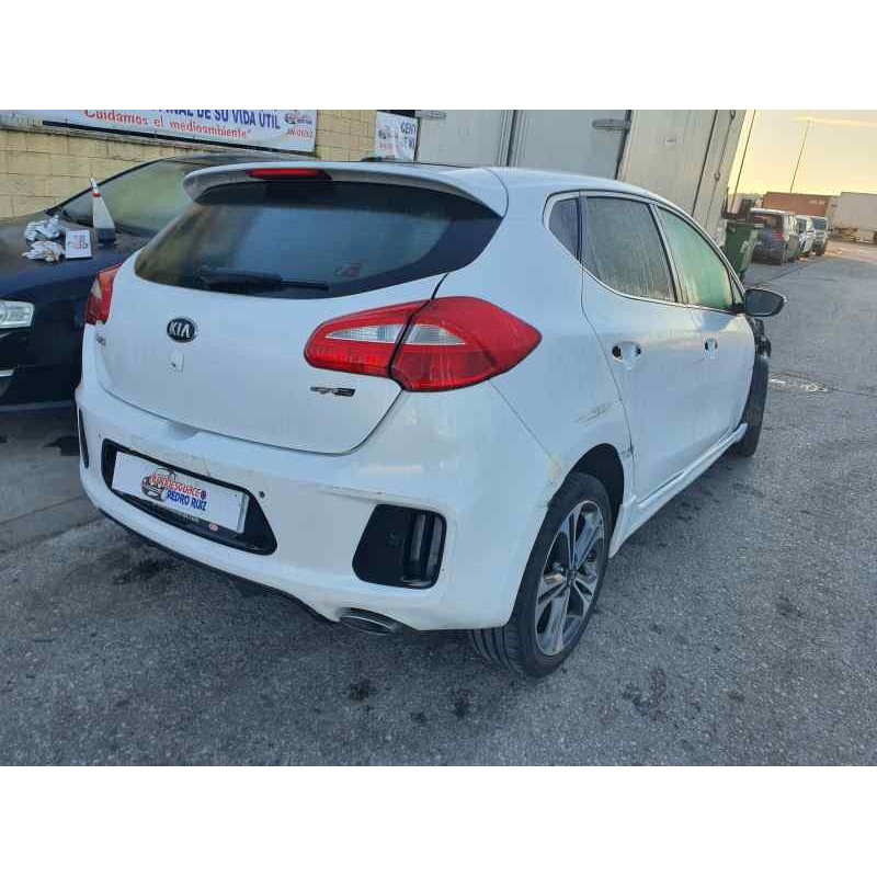 Recambio de cerradura puerta trasera derecha para kia cee´d 1.6 crdi 136 cv referencia OEM IAM   