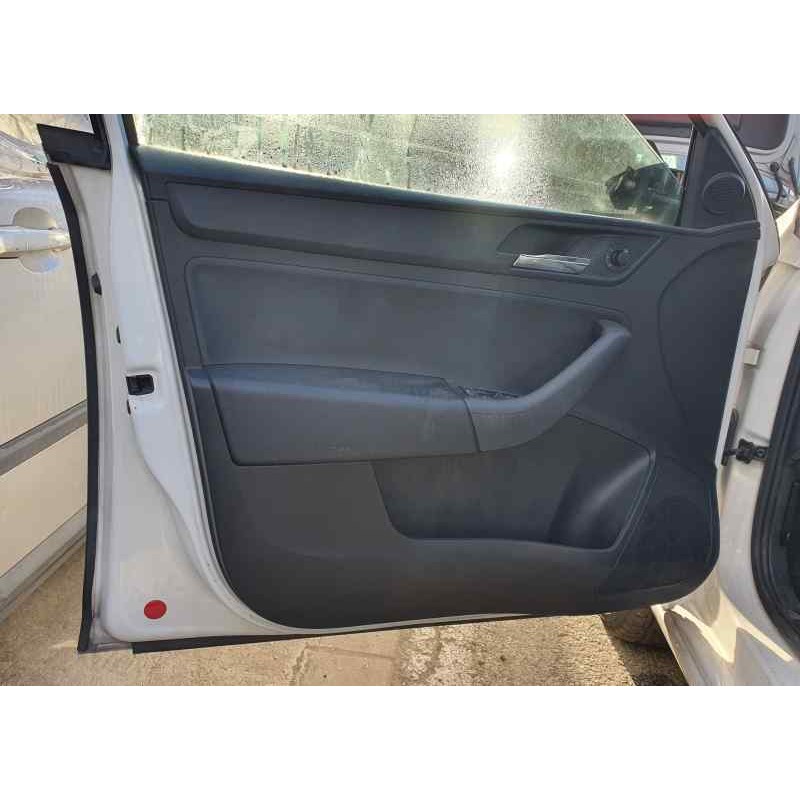 Recambio de guarnecido puerta delantera izquierda para seat toledo (kg3) 1.6 tdi 116 cv referencia OEM IAM   