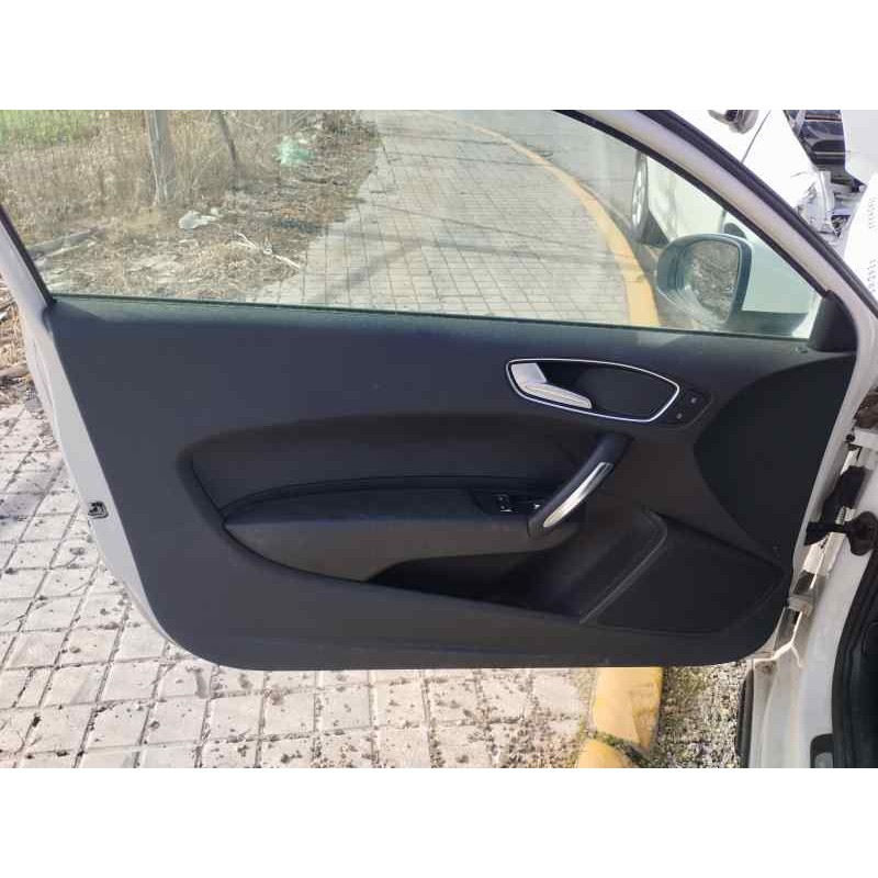 Recambio de guarnecido puerta delantera izquierda para audi a1 (8xk) 1.0 tsi 95 cv referencia OEM IAM   