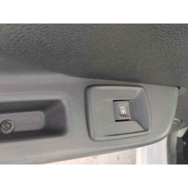 Recambio de mando elevalunas trasero izquierdo para dacia logan ii 1.5 dci 95 cv referencia OEM IAM   