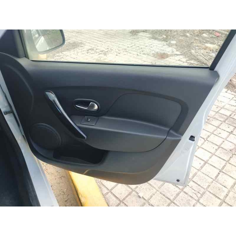 Recambio de guarnecido puerta delantera derecha para dacia logan ii 1.5 dci 95 cv referencia OEM IAM   