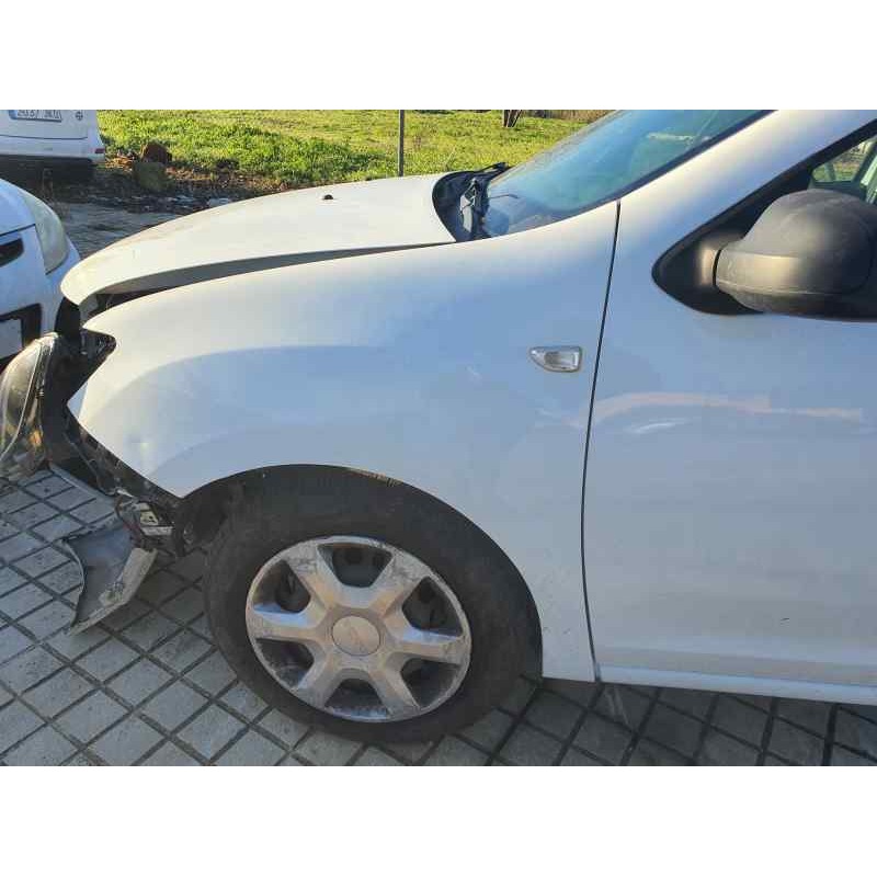 Recambio de aleta delantera izquierda para dacia sandero 1.2 16v 73 cv referencia OEM IAM   