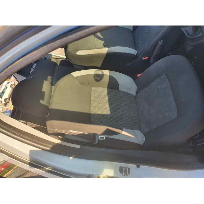 Recambio de asiento delantero derecho para dacia sandero 1.2 16v 73 cv referencia OEM IAM   