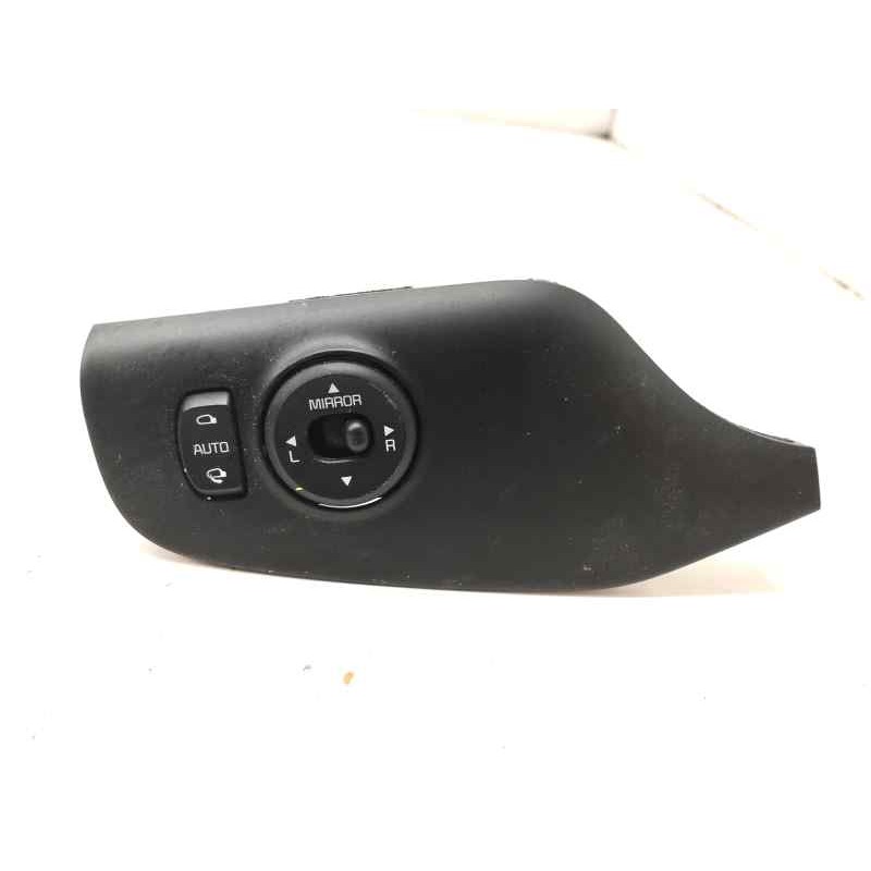 Recambio de mando retrovisor para kia cee´d 1.6 crdi 136 cv referencia OEM IAM 84790A2100  