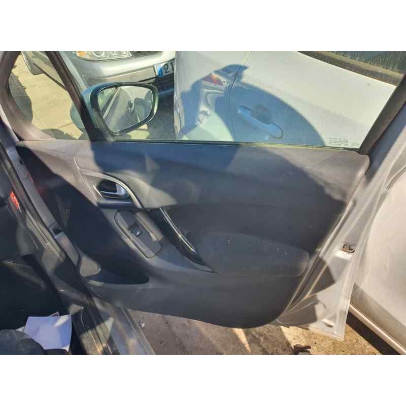 Recambio de guarnecido puerta delantera derecha para citroen c3 1.2 vti 82 cv referencia OEM IAM   