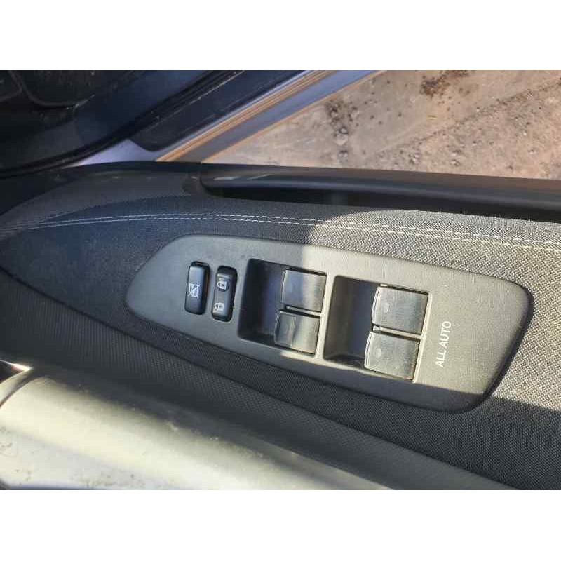 Recambio de mando elevalunas delantero izquierdo para toyota auris 2.0 d-4d 126 cv referencia OEM IAM   