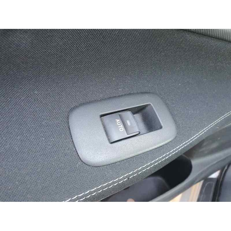 Recambio de mando elevalunas trasero izquierdo para toyota auris 2.0 d-4d 126 cv referencia OEM IAM   