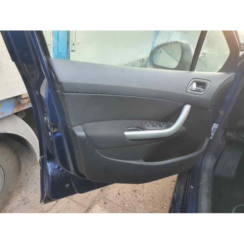 Recambio de guarnecido puerta delantera izquierda para peugeot 308 sw 1.6 thp 150 cv referencia OEM IAM   