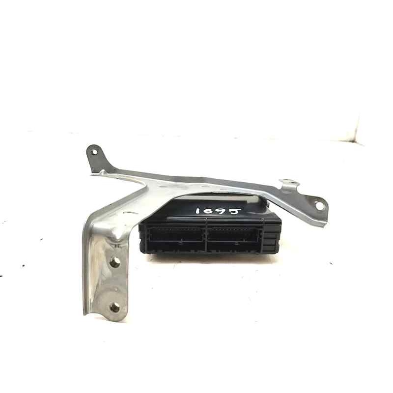 Recambio de modulo electronico para toyota yaris iv 1.5 hybrid 116 cv referencia OEM IAM 89981K0012  