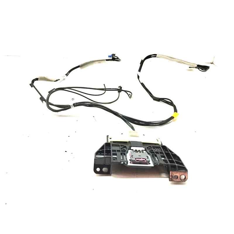 Recambio de antena para toyota yaris iv 1.5 hybrid 116 cv referencia OEM IAM 8614758010  