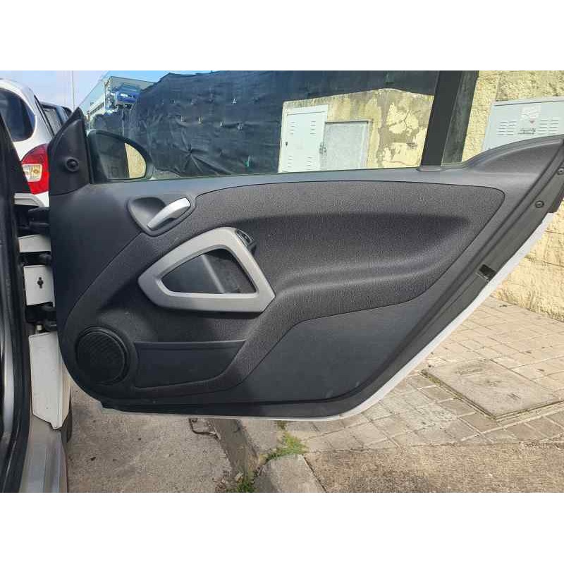 Recambio de guarnecido puerta delantera derecha para smart coupe 1.0 12v mhd 71 cv referencia OEM IAM   