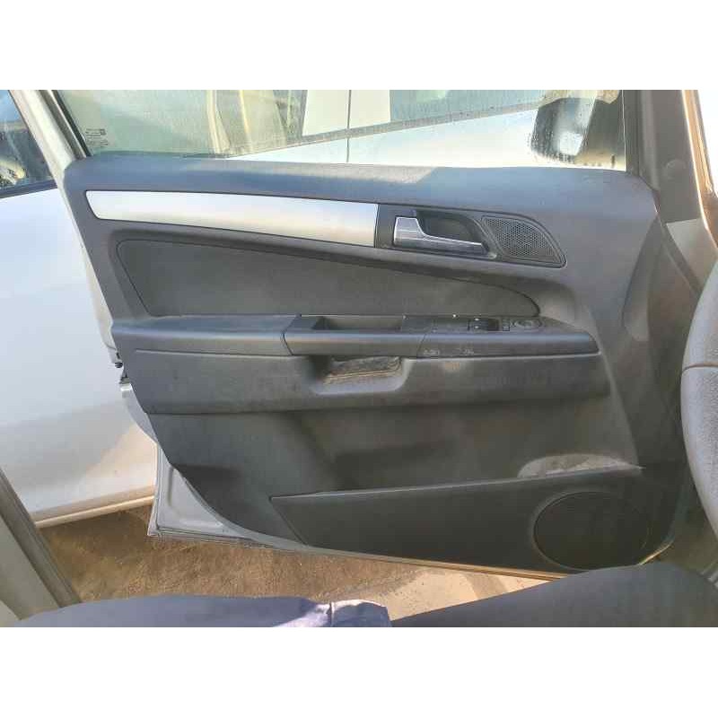 Recambio de guarnecido puerta delantera izquierda para opel zafira b 1.9 cdti 16v referencia OEM IAM   