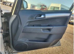 Recambio de guarnecido puerta delantera derecha para opel zafira b 1.9 cdti 16v referencia OEM IAM   