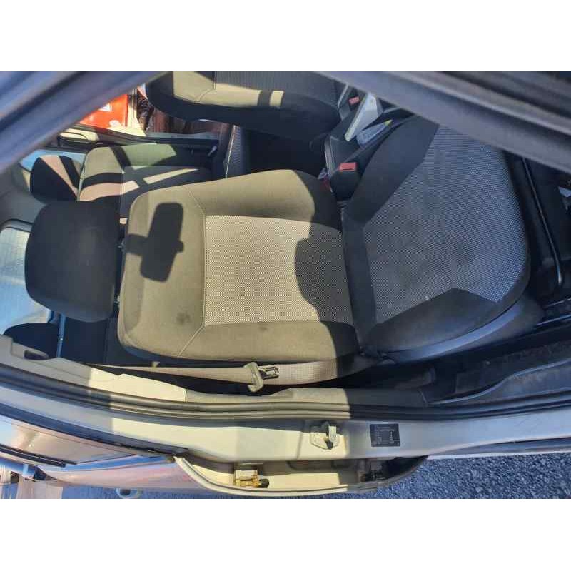 Recambio de asiento delantero derecho para opel zafira b 1.9 cdti 16v referencia OEM IAM   