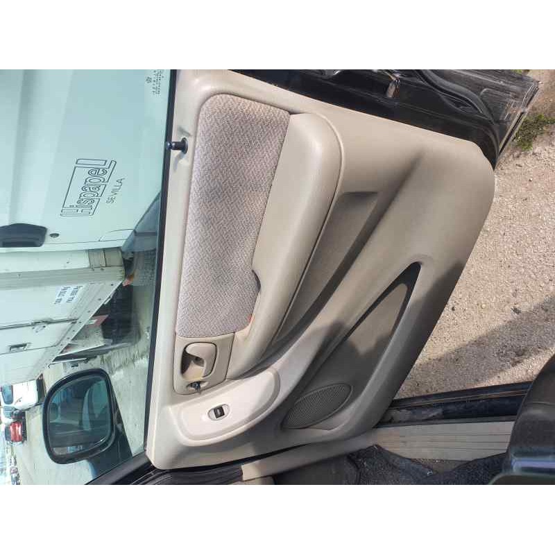 Recambio de guarnecido puerta delantera derecha para chrysler voyager (rg) 2.5 crd 141 cv referencia OEM IAM   
							