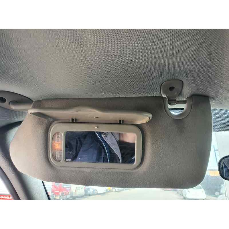 Recambio de parasol izquierdo para chrysler voyager (rg) 2.5 crd 141 cv referencia OEM IAM   
							