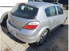 opel astra h berlina del año 2004