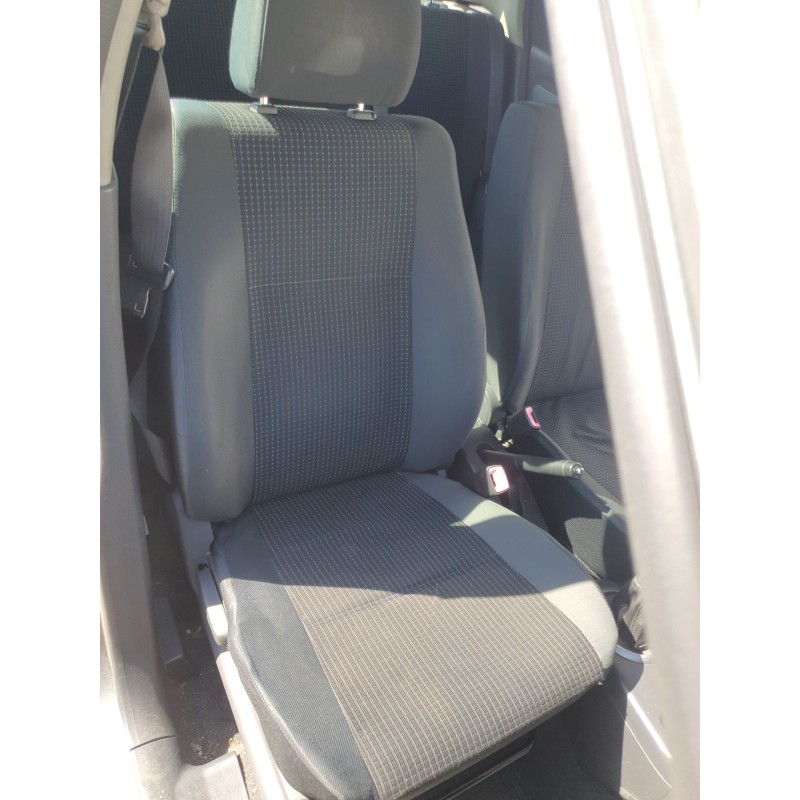 Recambio de asiento delantero derecho para suzuki swift iii (mz, ez) 1.3 (rs 413) referencia OEM IAM   