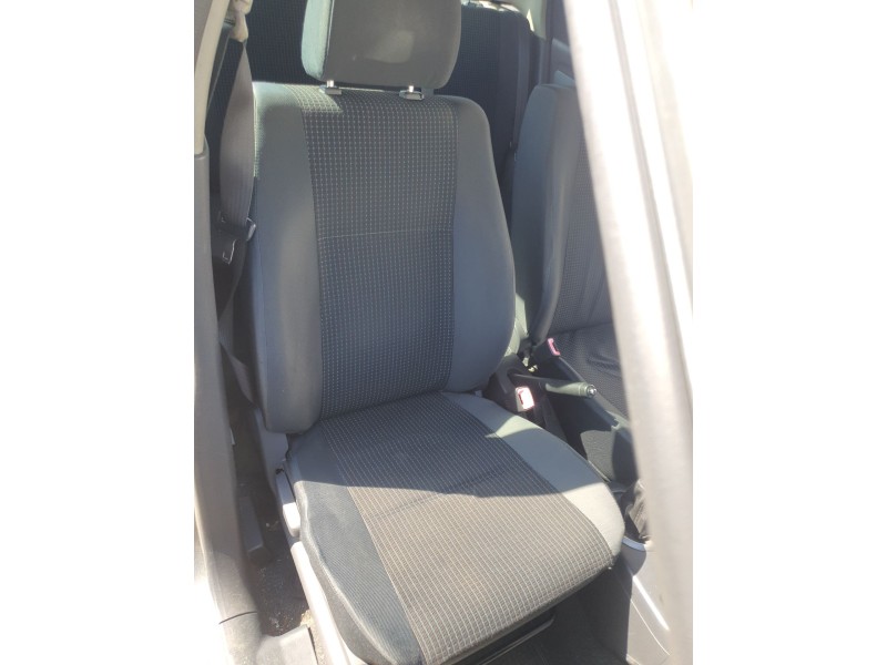 Recambio de asiento delantero derecho para suzuki swift iii (mz, ez) 1.3 (rs 413) referencia OEM IAM   