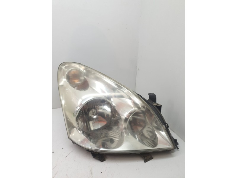 Recambio de faro derecho para toyota corolla verso (r1) 2.2 turbodiesel cat referencia OEM IAM   
							