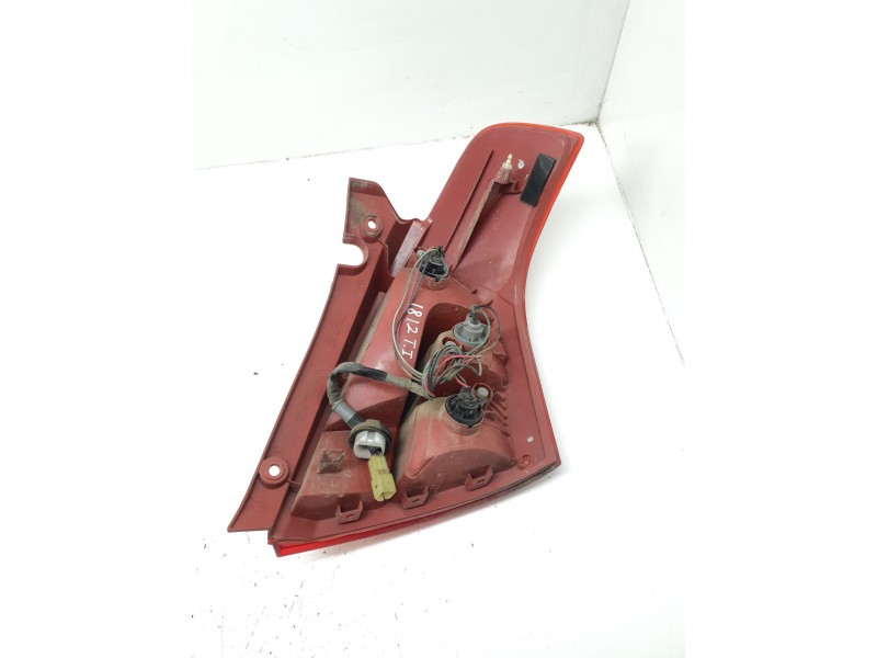 Recambio de piloto trasero izquierdo para suzuki swift iii (mz, ez) 1.3 (rs 413) referencia OEM IAM   
							