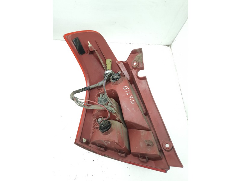 Recambio de piloto trasero derecho para suzuki swift iii (mz, ez) 1.3 (rs 413) referencia OEM IAM   